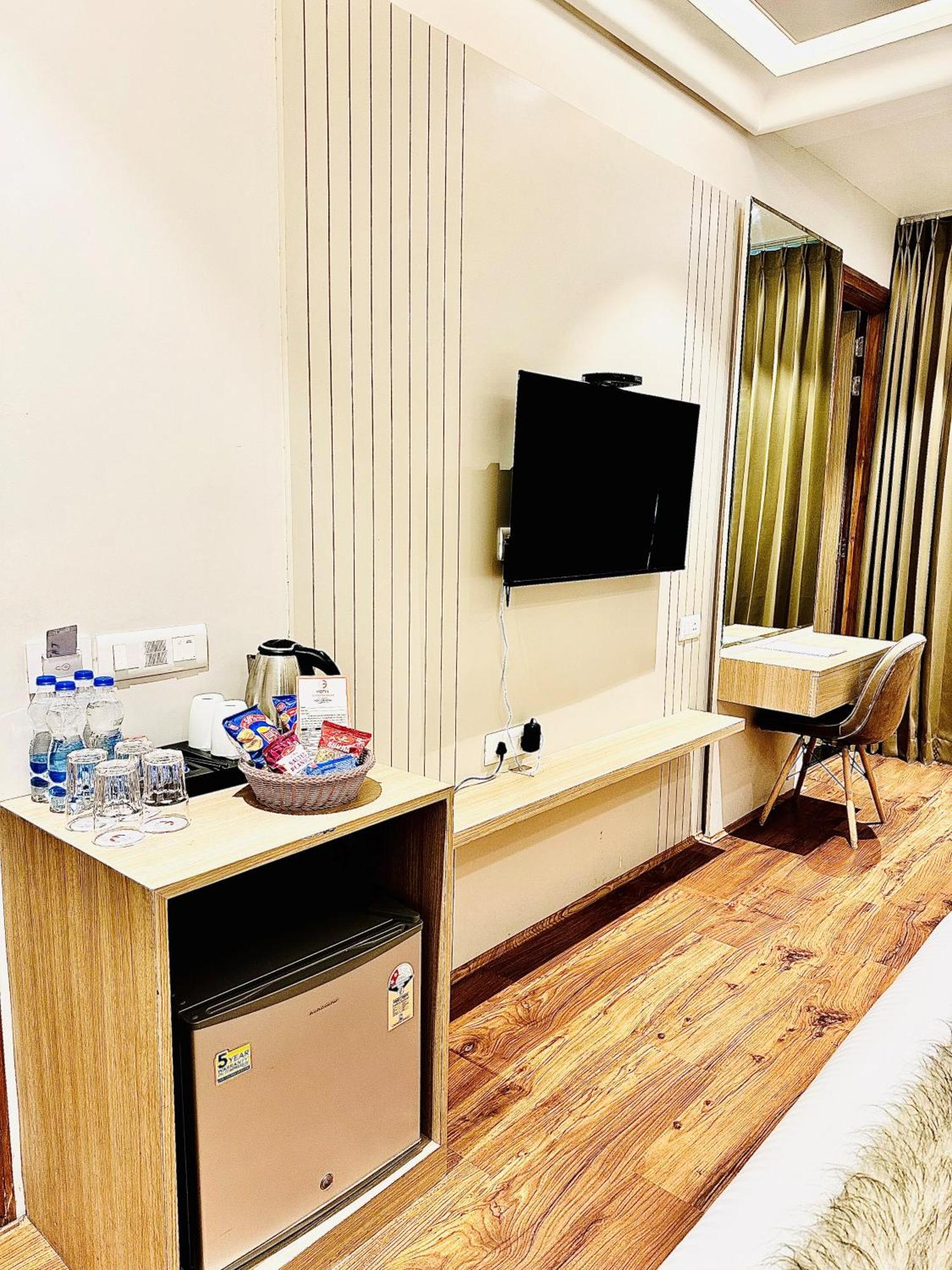 Hotel Euphoria Green Amritsar Bagian luar foto